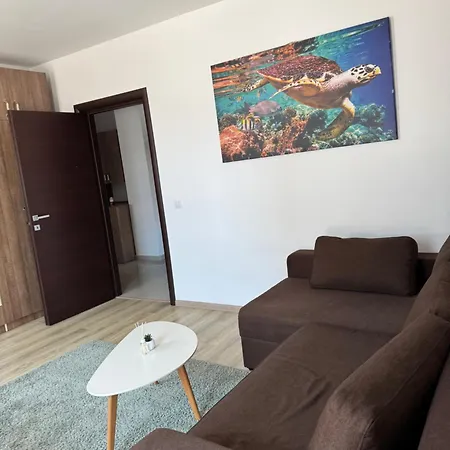 Lira Apartment *