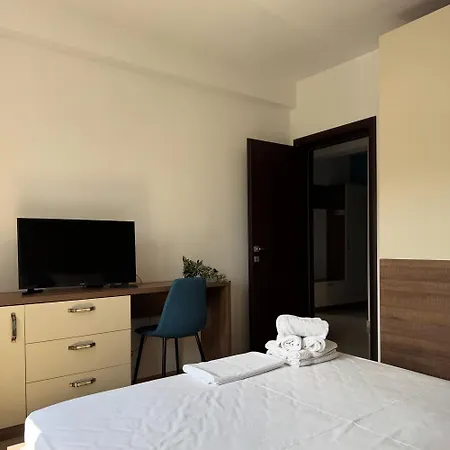 Apartment Lira *