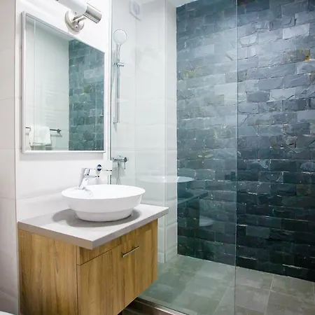 Lira Apartment *